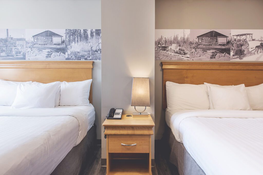 Chambre d'hotel avec 2 lits au centre-ville de Val-d'Or